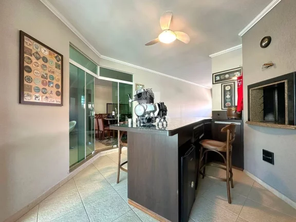 Imagem Casa no Lot. Champagnat | Amizade | 3 quartos (1 suíte) | 170m²