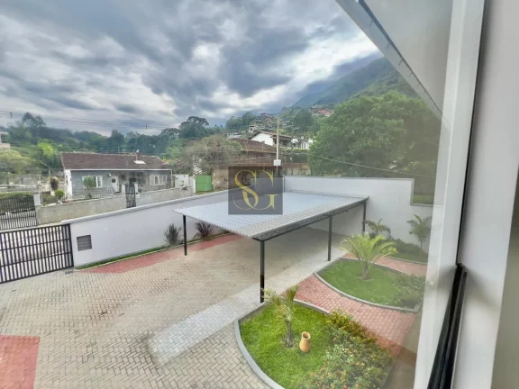 Imagem Casa para Venda em Teresópolis, Alto, 3 dormitórios, 2 suítes, 3 banheiros, 2 vagas