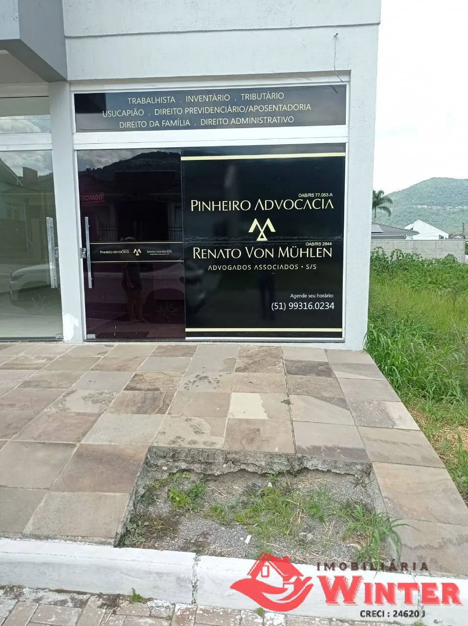 Sala comercial térrea com no Centro de Vale Real