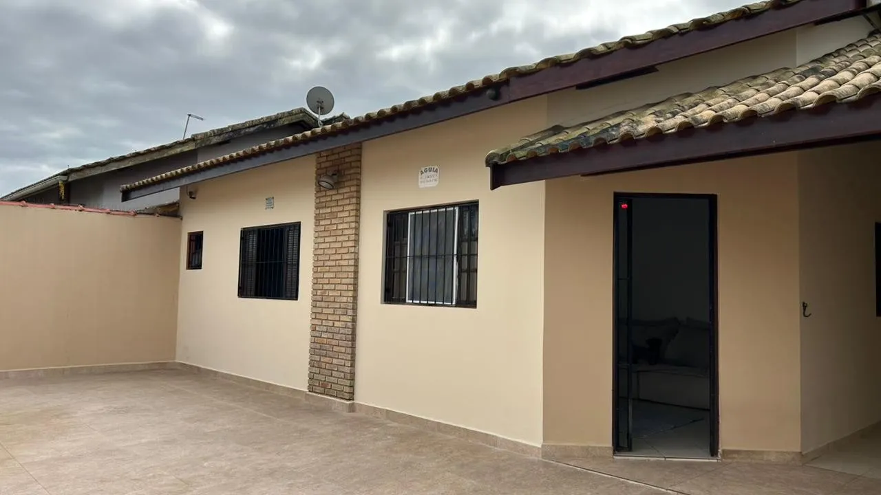 Imagem Casa para Venda em Itanhaém, Cibratel II, 3 dormitórios, 1 suíte, 1 banheiro, 2 vagas