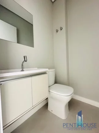 Imagem Apartamento Zona Central para Locação em Balneário Camboriú, Praia dos Amores, 2 dormitórios, 2 suítes, 3 banheiros, 1 vaga