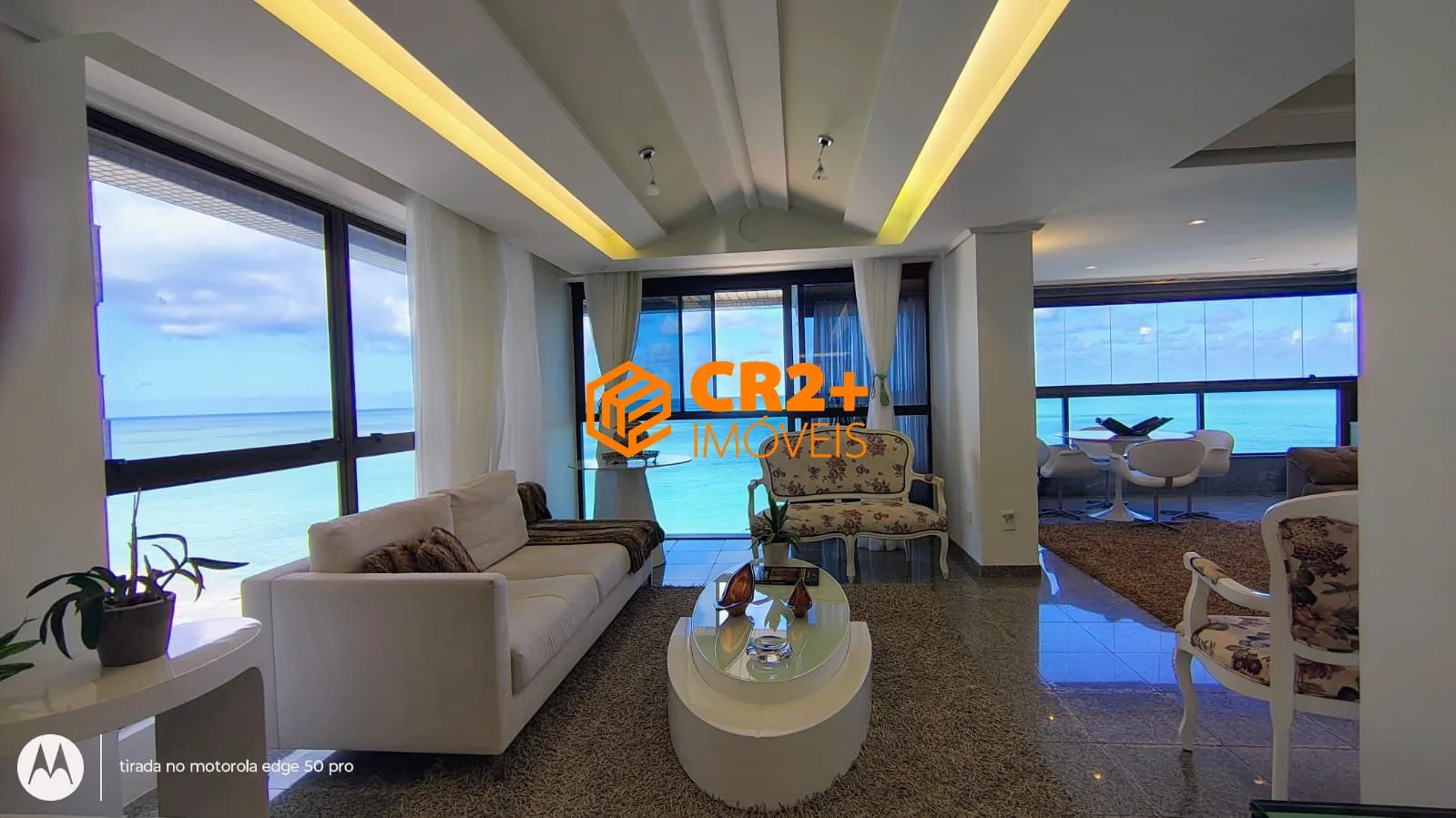 Imagem Vendo cobertura 400 m2, 05 quartos, 04 suítes, 04 vagas de garagem Vista mar na