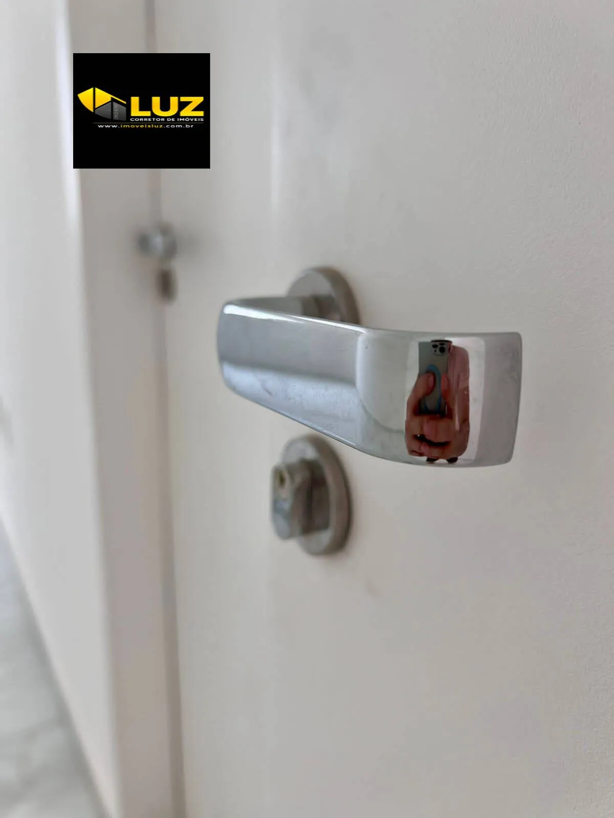 Imagem EXCLUSIVIDADE E CONFORTO EM LOCALIZAÇÃO PRIVILEGIADA!