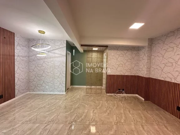 Imagem SALA COMERCIAL QUADRA MAR - LOCAÇAO ANUAL - PRAIA BRAVA - ITAJAI/SC