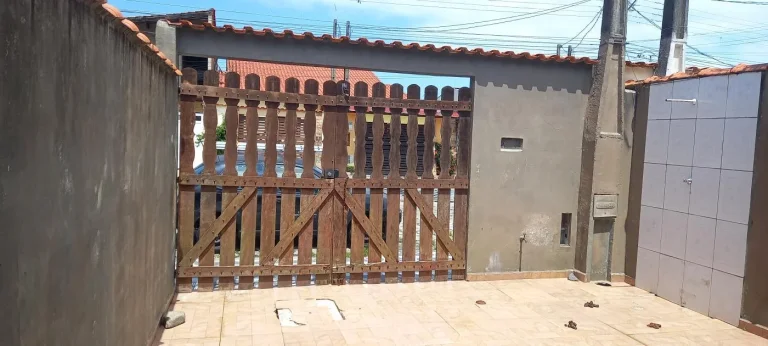 Imagem Casa para Venda em Itanhaém, Jardim Magalhaes, 2 dormitórios, 1 banheiro, 2 vagas
