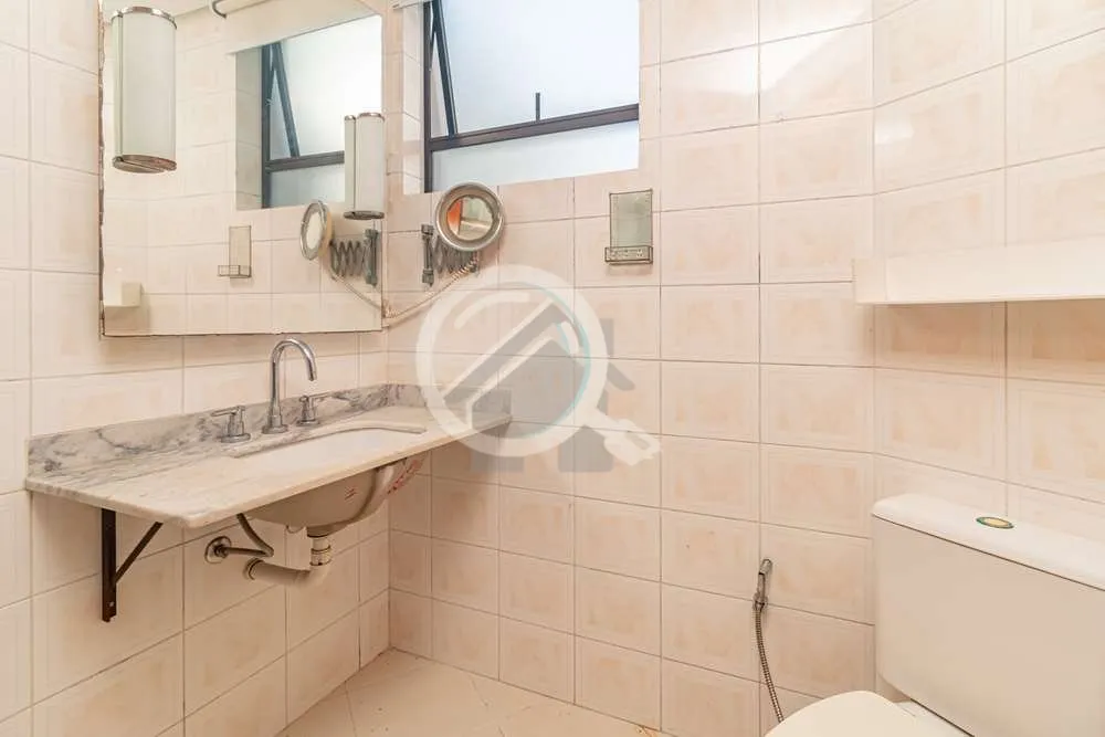 Imagem Encontre seu novo lar em Petrópolis! Imagine morar em um apartamento incrível na Rua Sinimbu, 28, ...