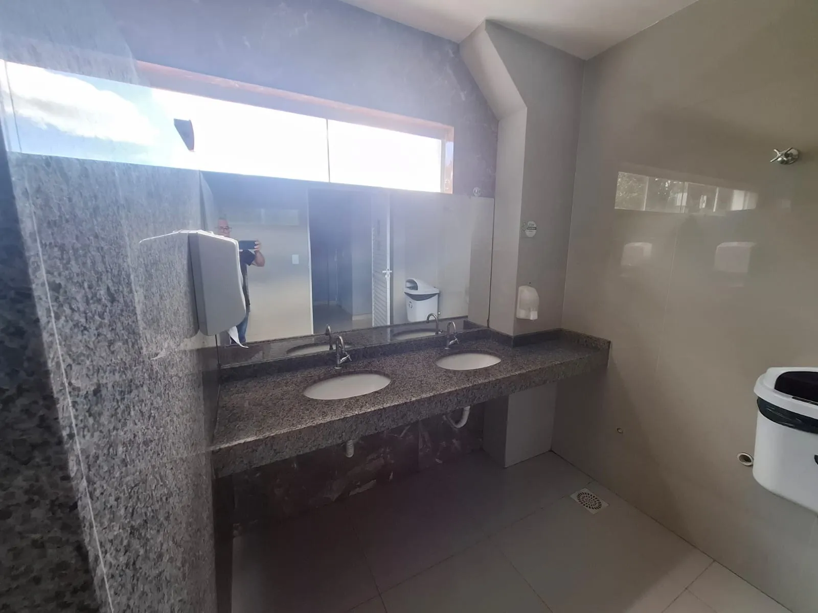 Imagem Sala comercial 200m² Condomínio Black e Whitte- Sorocaba/SP