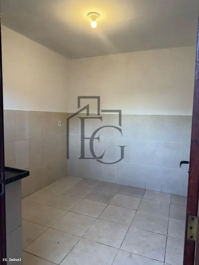 Imagem Casa para Venda em Araruama, Centro (Iguabinha), 2 dormitórios, 1 banheiro, 1 vaga