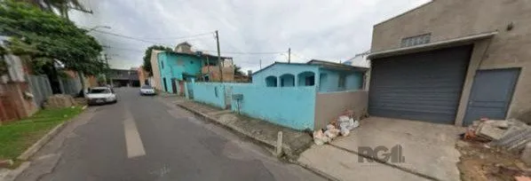 Imagem Casa espaçosa à venda no bairro Costa e Silva 4 dormitórios sendo 1 suíte.
