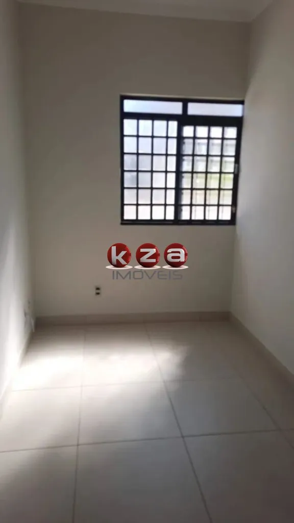 Imagem Barracão Industrial para Locação em Valinhos-SP, Loteamento Nova Espírito Santo: 1 sala, 3 banheiros, 3 vagas, 300m².