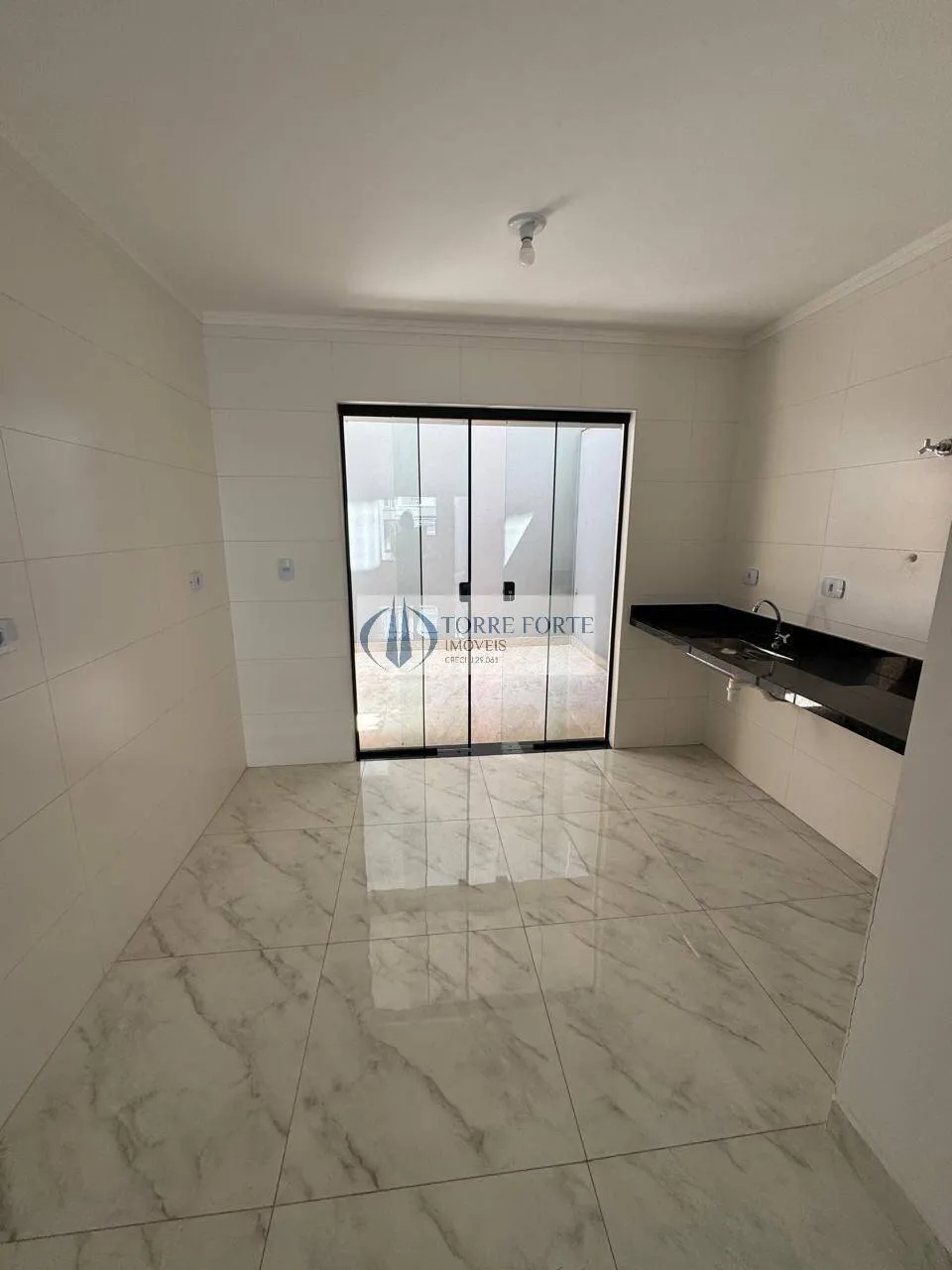 Imagem Lindo sobrado com 2 suites 2 vagas de garagem na Vila Antonieta .