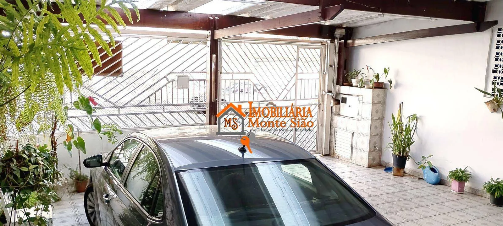 Imagem Sobrado com 4 dormitórios à venda, 350 m² por R$ 950.000,00 - Vila Augusta - Guarulhos/SP