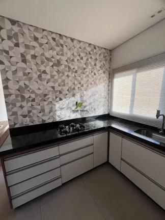 Imagem Excelente Casa em Condomínio