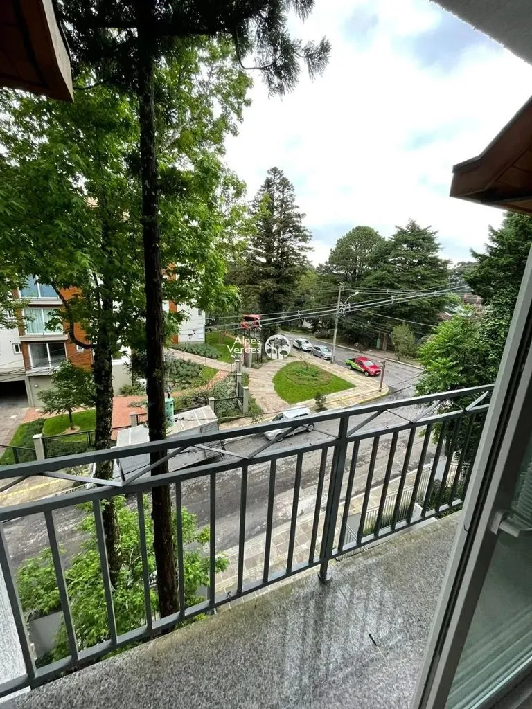 Imagem Vende-se apartamento no centro de Gramado a certa de 10 minutos da Rua Coberta