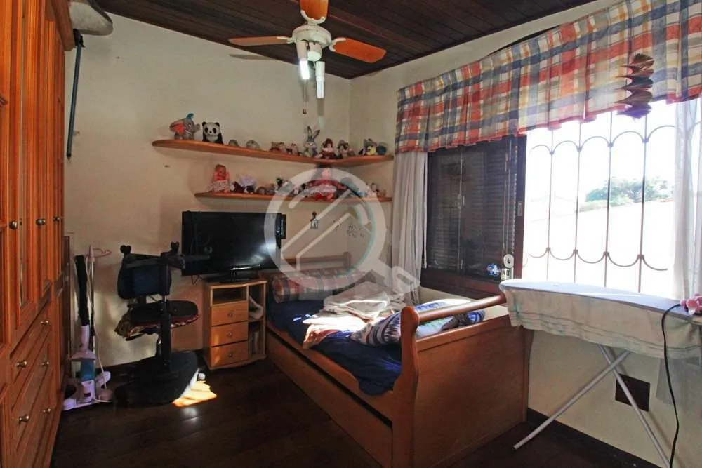 Imagem Você procura uma casa com estilo, próprio para o conforto e bem estar da sua família? Essa bela r...