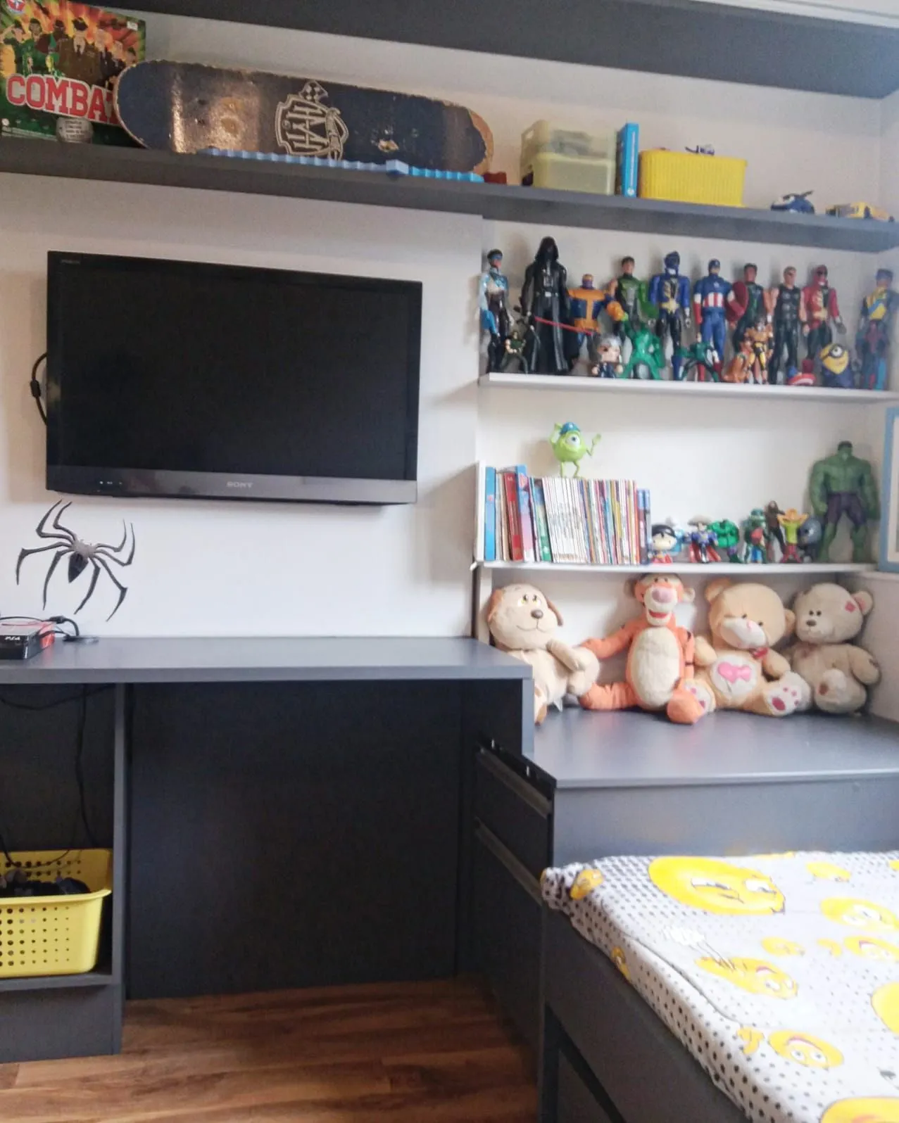 Imagem Lindo apartamento semi mobiliado, 3 quartos (1 suíte), churrasqueira e vaga.