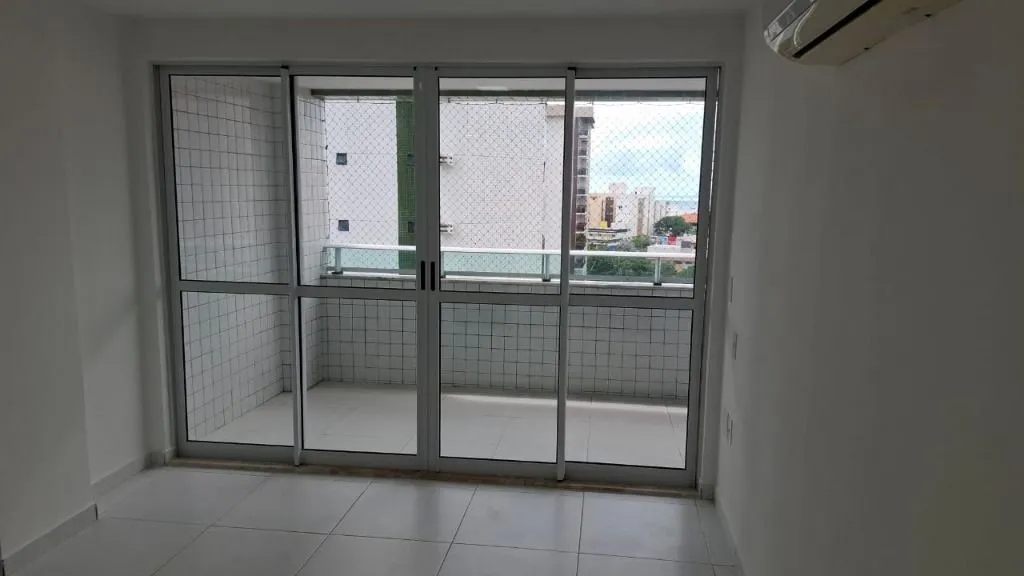 Imagem Apartamento com 3 suítes, varanda gourmet, 3 vagas soltas, lazer completo e localização privilegiada no Bessa.