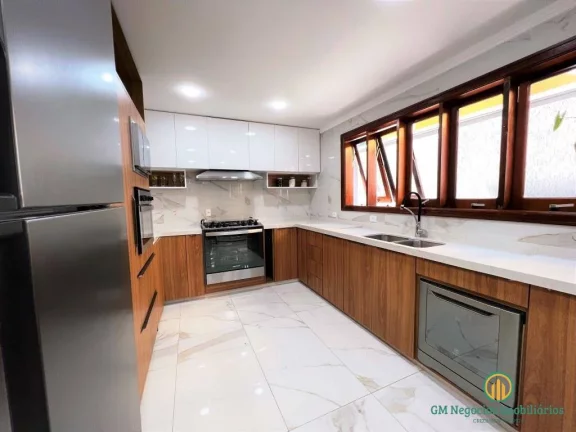 Imagem Casa em condomínio com 4 suítes - São Paulo II