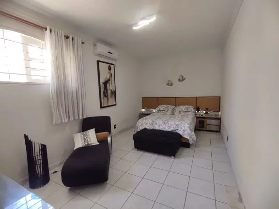 Imagem Casa de 240m² à venda, com 3 quartos (1 suíte), localizada em Candeias, Jaboatão dos Guararapes - Pernambuco.