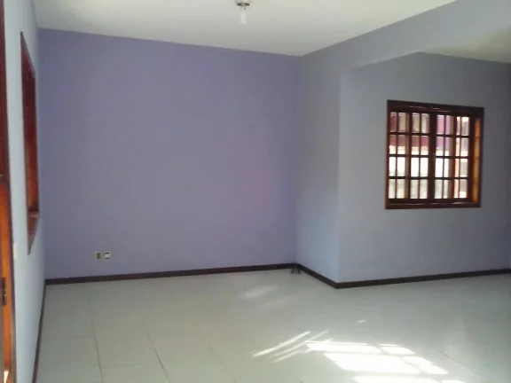 Imagem Casa 2º locação 3 quartos sendo 1 suíte, sala 2 ambientes.