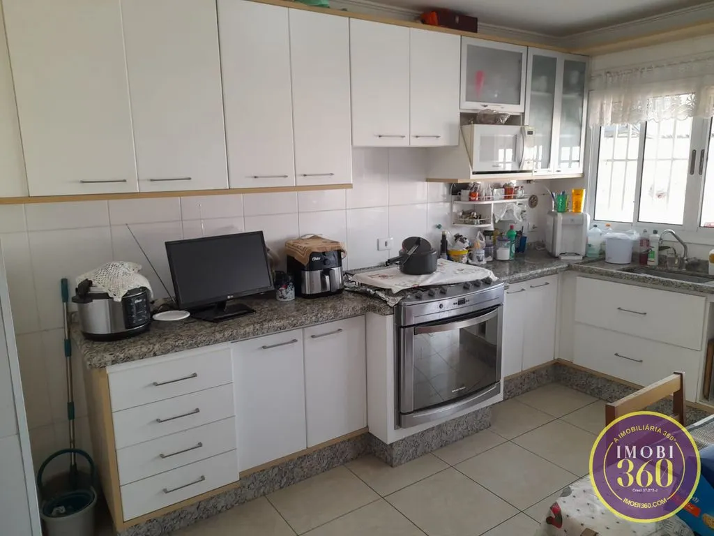 Imagem Sobrado com 03 dormitórios uma suíte com 05 vaga na VILA MATIlDE