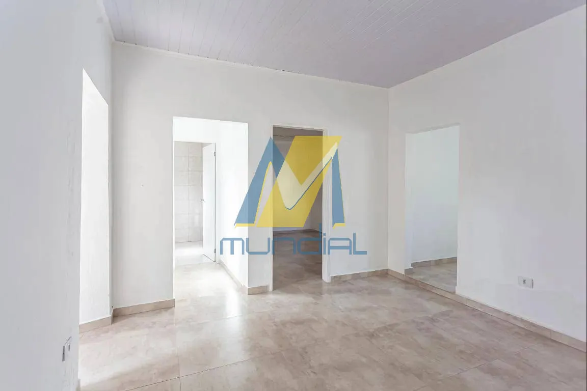 Imagem Casa com 50m², 2 dormitórios e 2 vagas, pronta para morar.