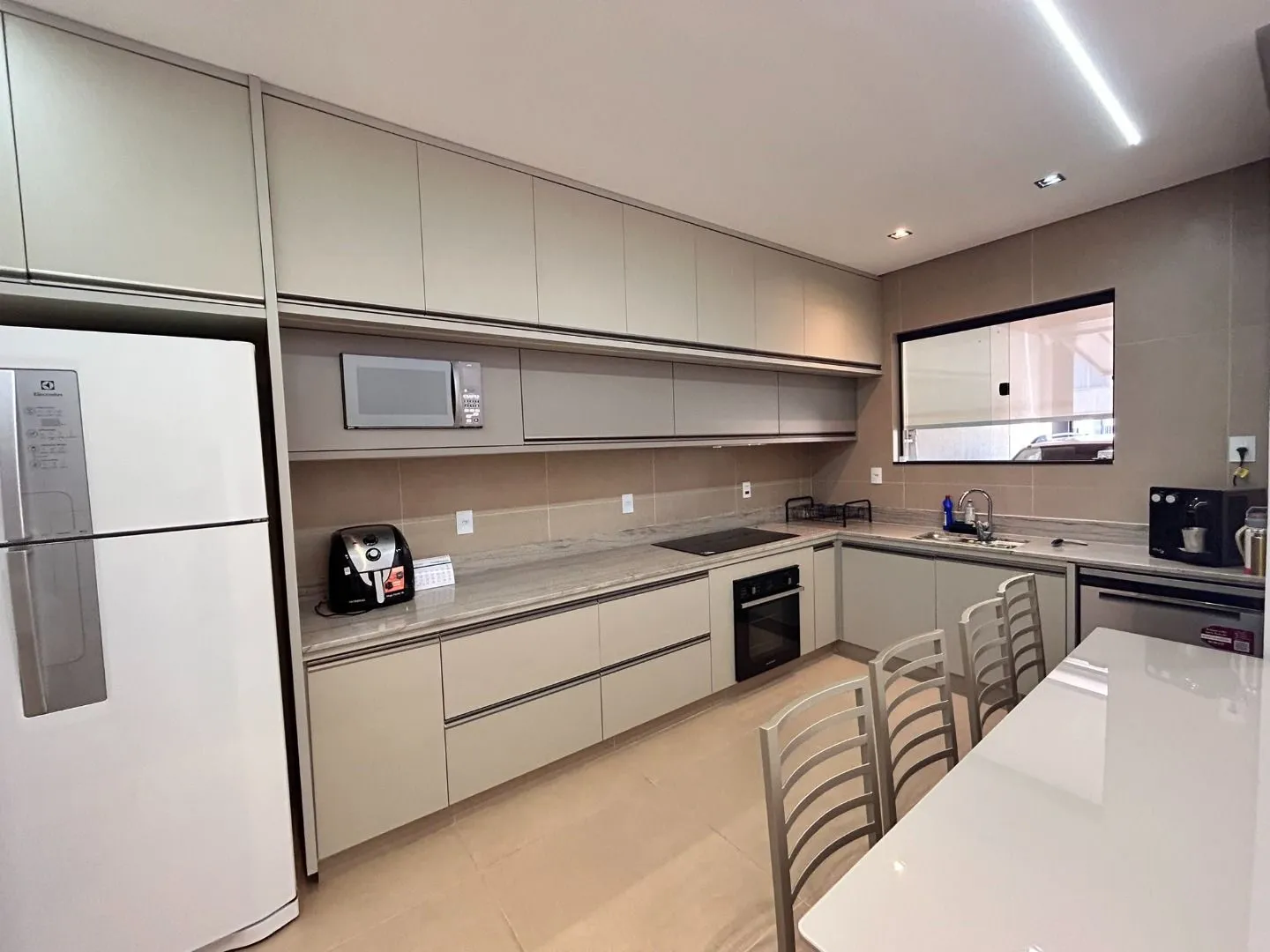Imagem Casa com 3 dormitórios à venda por R$ 680.000,00 - Laranjeiras - Patos de Minas/MG