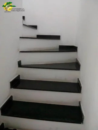 Imagem SOBRADO COM 3 DORMS, SENDO 1 SUITE E VAGA PRÓXIMO AO ANDORINHA