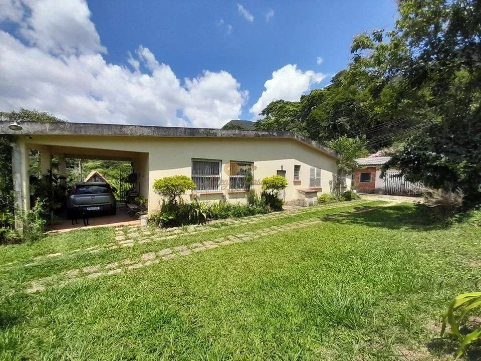 Imagem Casa para Venda em Teresópolis / RJ no bairro Santa Rita