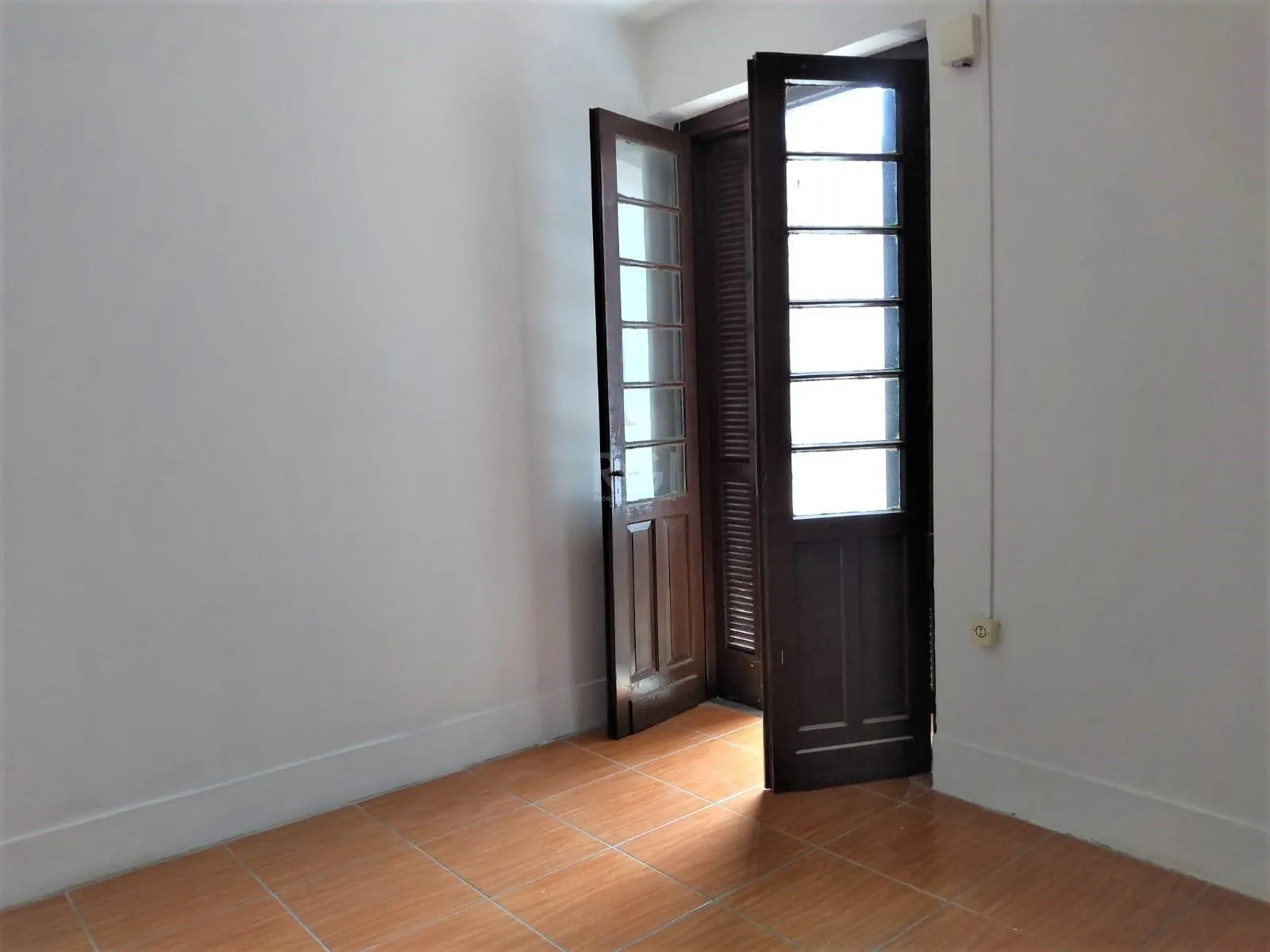 Imagem Casa para Venda - 124.36m², 3 dormitórios, sendo 2 suites, Santana
