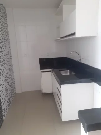 Imagem Apartamento com alto padrão a venda no centro de Guarapari composto por 03 quartos sendo 01 suíte e 2 vagas de garagem