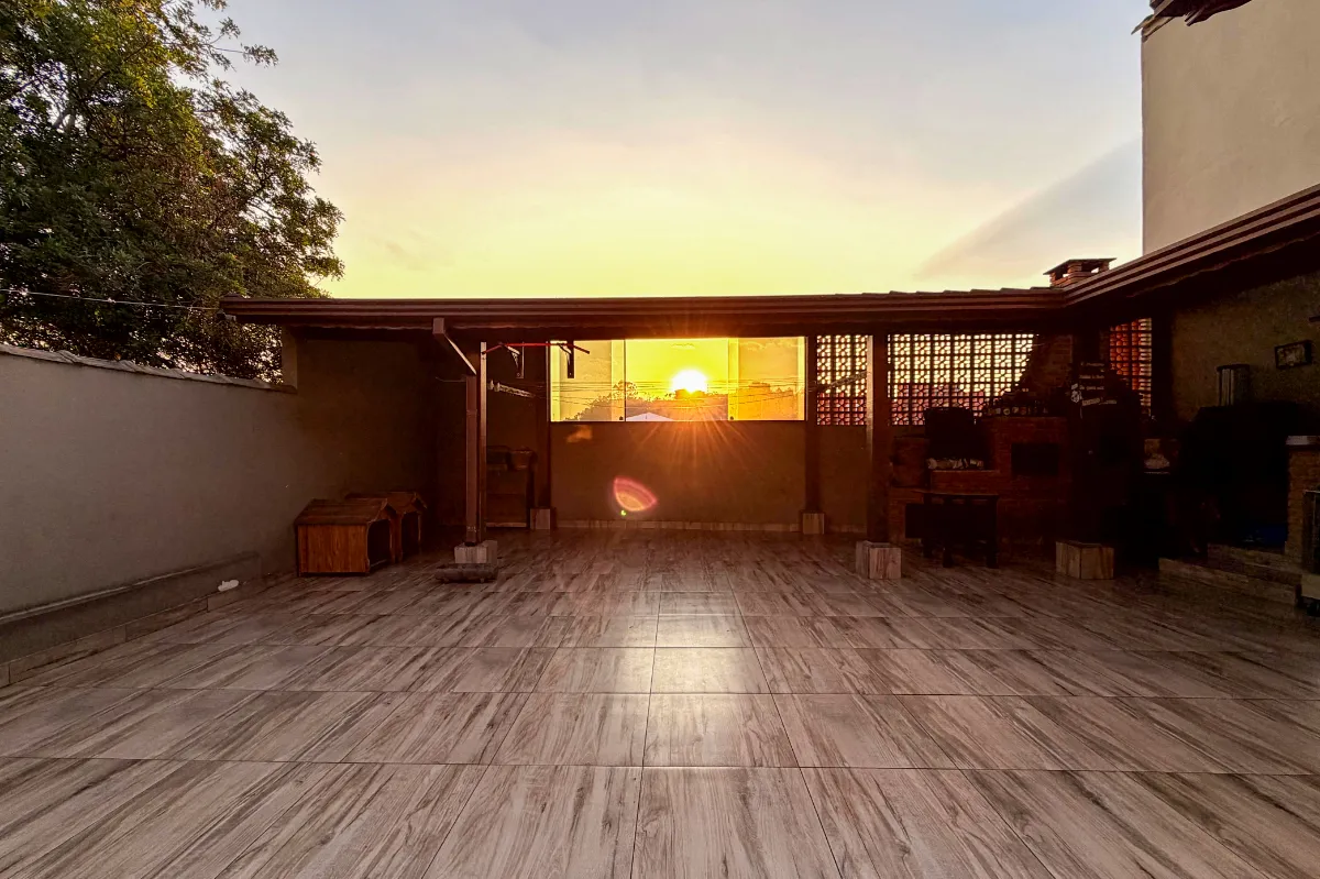 Imagem Casa de vila para venda em Centro com 4 quartos, sendo 2 suítes, 257m2