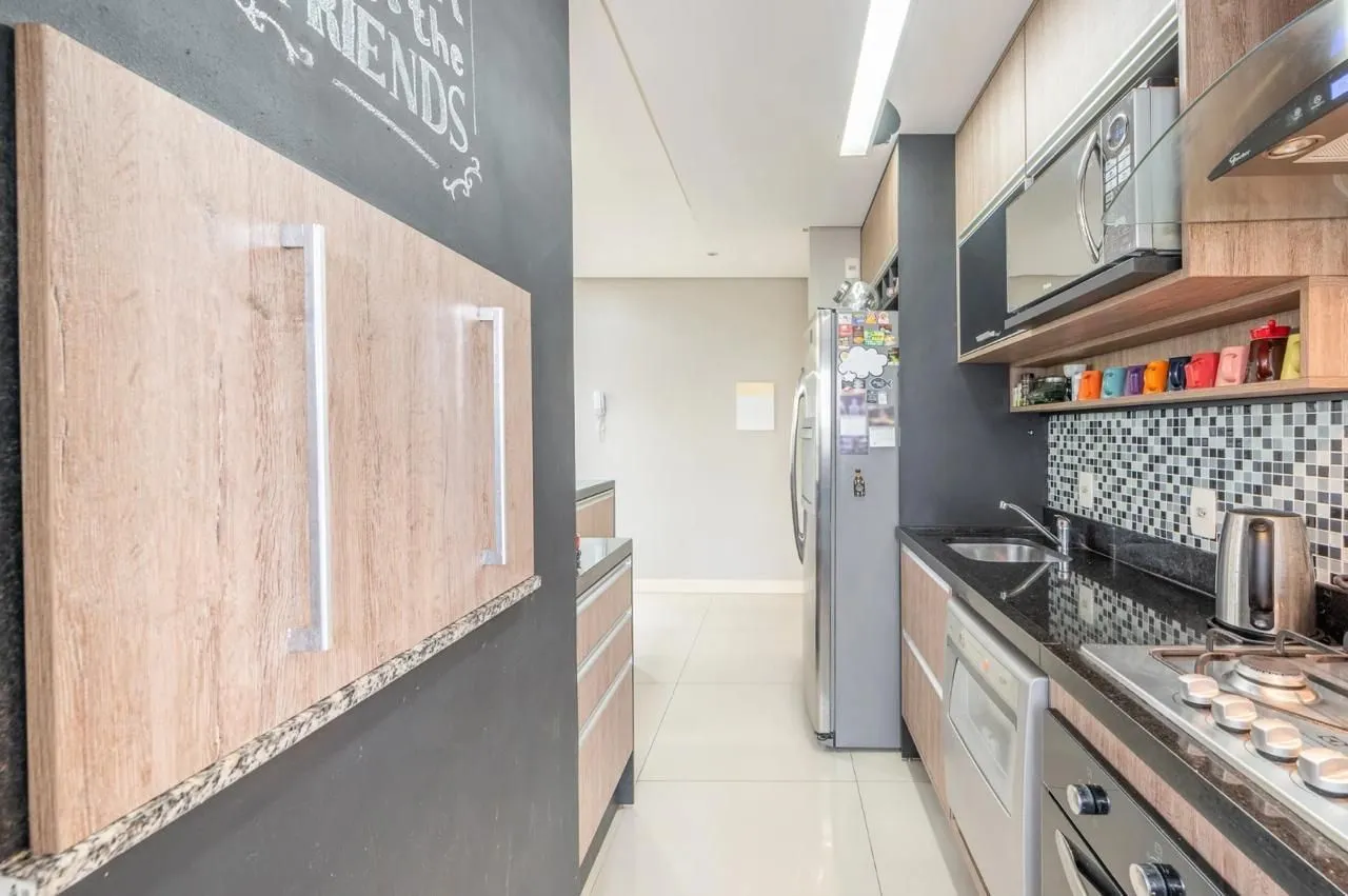 Imagem Apartamento de 2 dormitórios 1 suíte e 2 vagas no Petrópolis.