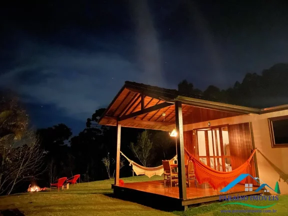 Imagem Seu Refúgio na Serra: Chácara com Vinhedo, Pomar e Casas Equipadas!