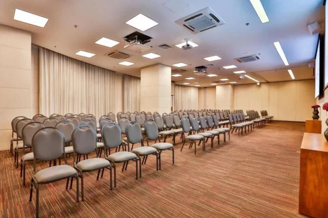 Imagem Flat disponível para locação no Radisson Blu São Paulo em Pinheiros, com 32m², 1 dormitório e 1 vaga