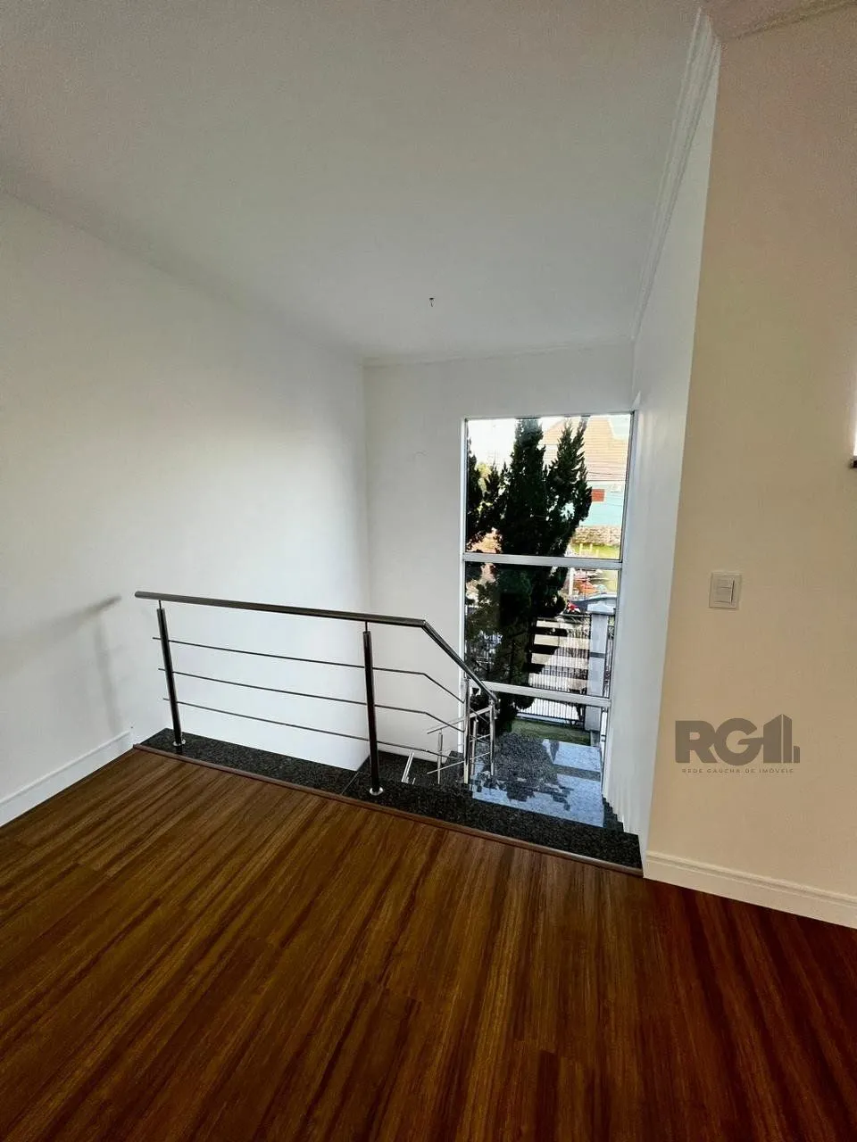 Imagem Casa sobrado 3 dorms, 1 suíte com hidro, 2 vagas, Bairro Vale do Sol