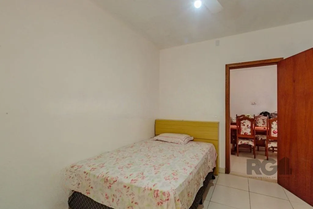 Imagem Casa de 3 dormitórios no bairro Rubem Berta