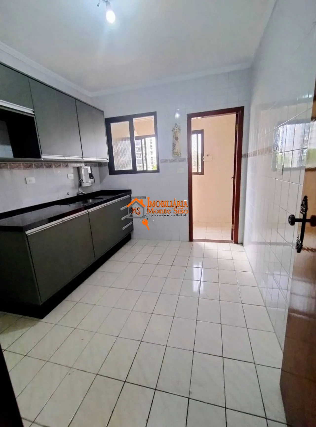 Imagem Apartamento com 2 dormitórios à venda, 76 m² por R$ 449.000,00 - Vila Galvão - Guarulhos/SP