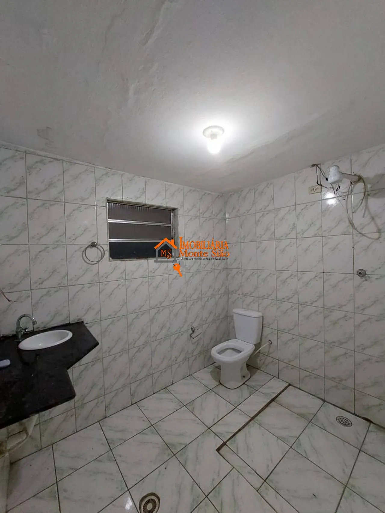 Imagem Casa com 4 dormitórios para alugar, 200 m² por R$ 3.210,00/mês - Jardim Presidente Dutra - Guarulhos/SP
