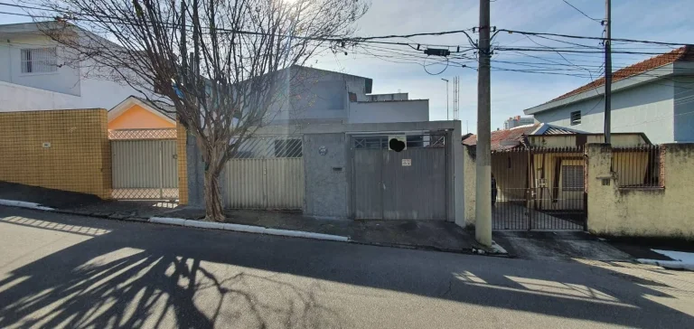 Imagem Casa Terrea Reformada com 111m² 2 Dormitorios e 5 Vagas de Garagens