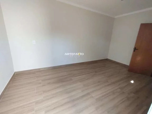 Imagem Casa à Venda no Bairro Quinta D’Oeste – Terreno Inteiro e Excelente Potencial