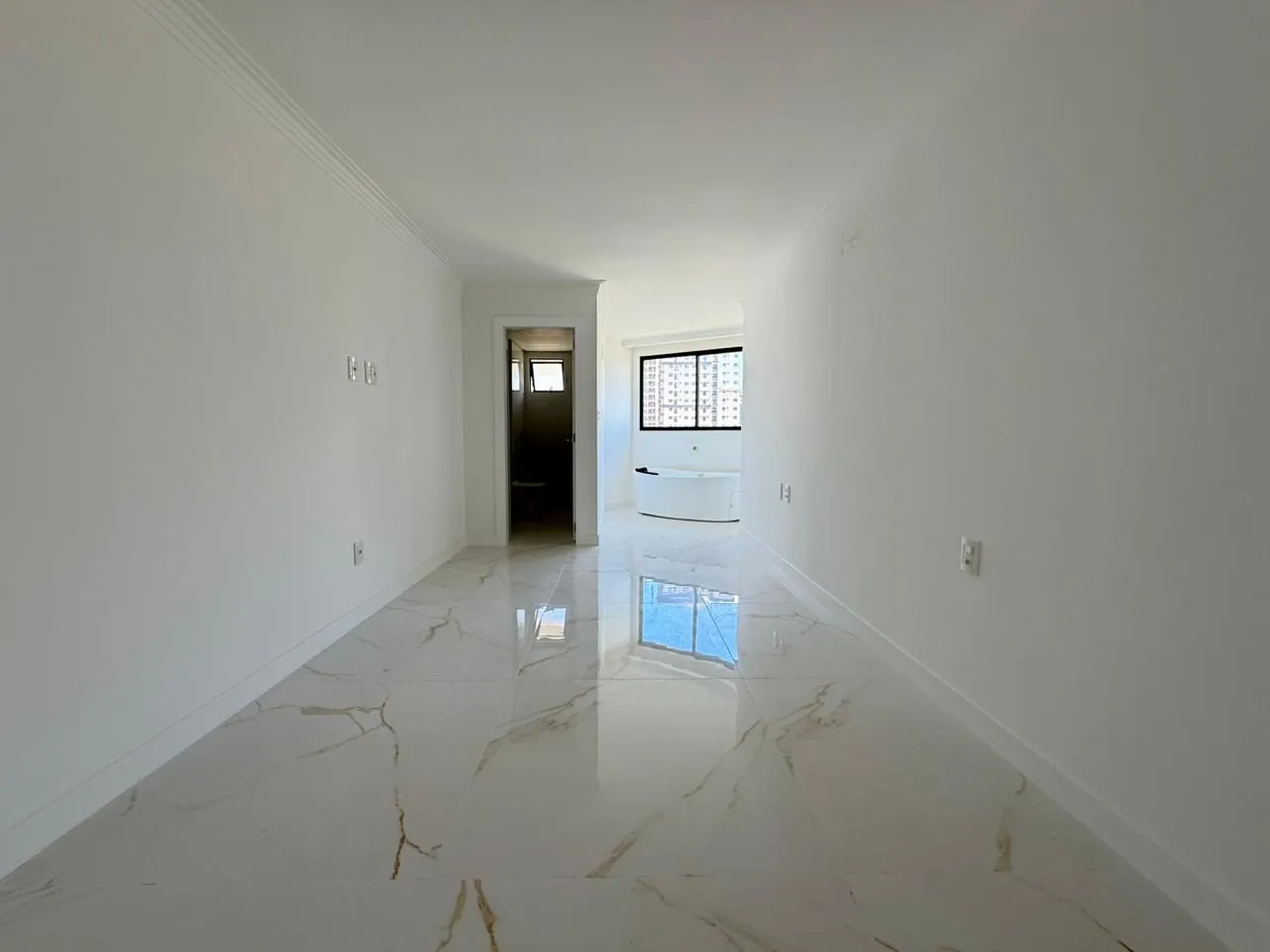 Imagem Apartamento com vista para o mar à venda com 163.1m2 por R$ 5.450.000,00