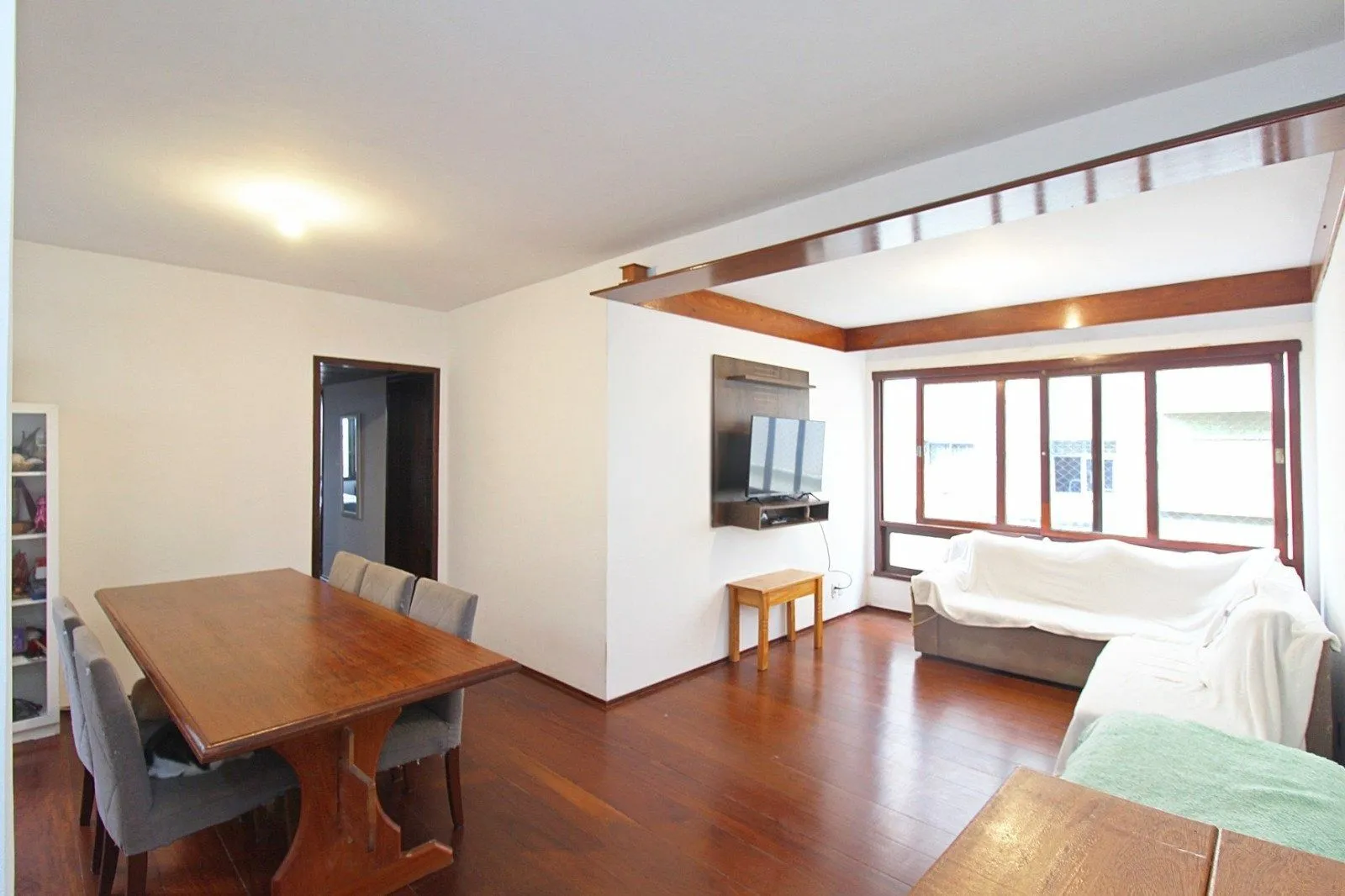 Imagem Apartamento de 3 dormitórios no bairro Mont Serrat