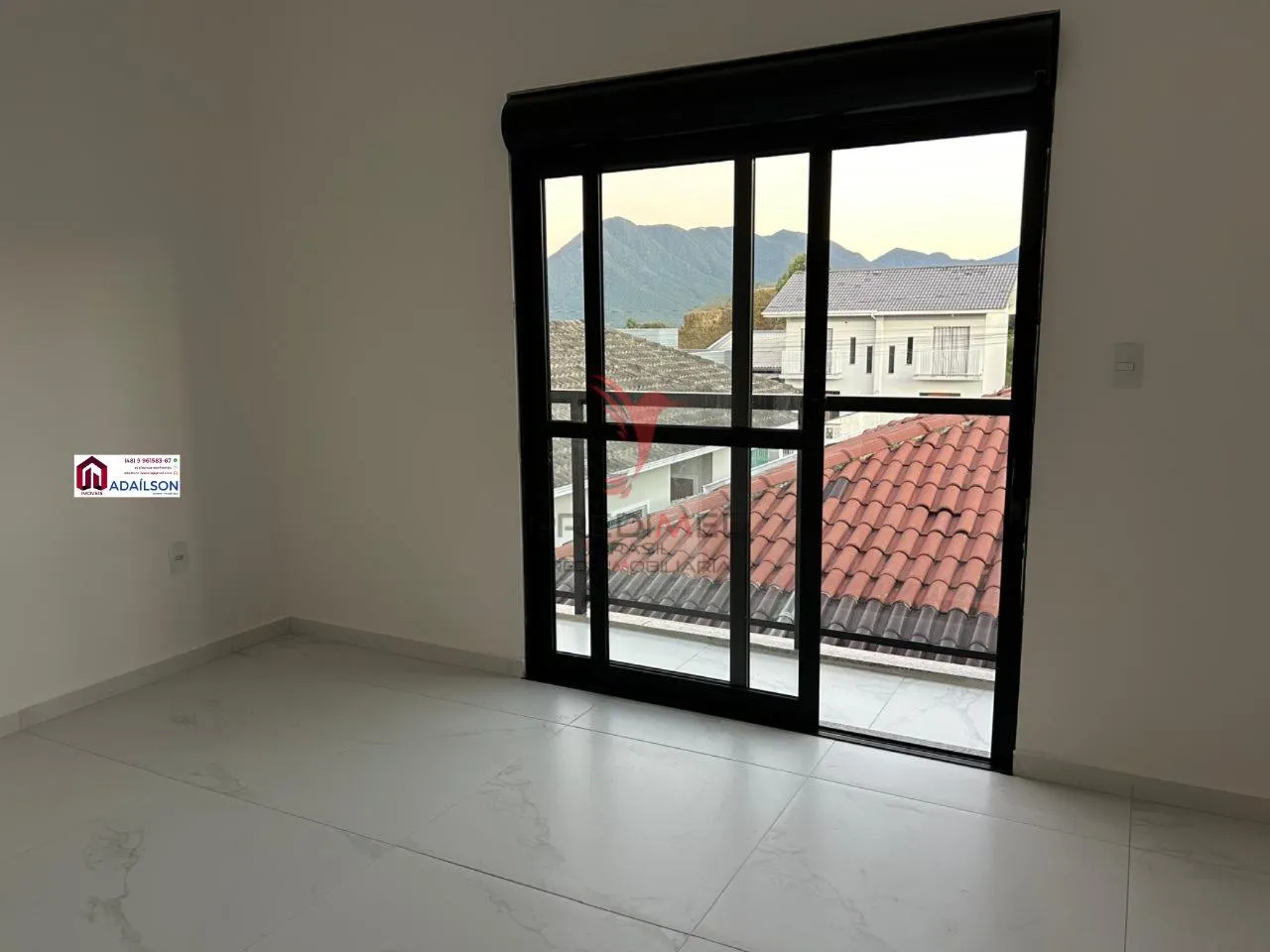Imagem Lindos sobrados a venda com 3 dormitórios sendo 1suíte com sacada, em Palhoça SC