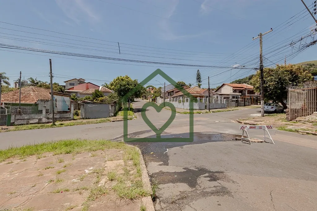 Imagem TERRENO DE 11 x 18,8 
Com 206,8m² 
 
Descubra uma excelente oportunidade de investimento em Porto A...