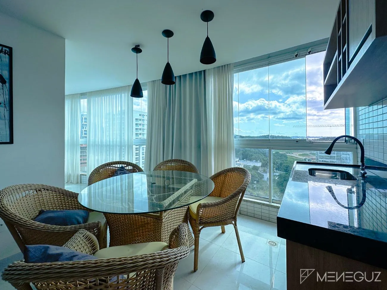 Imagem APARTAMENTO 3 QUARTOS A VENDA NA PRAIA DO MORRO, NA QUADRA DO MAR, COM LAZER E VISTA MAR