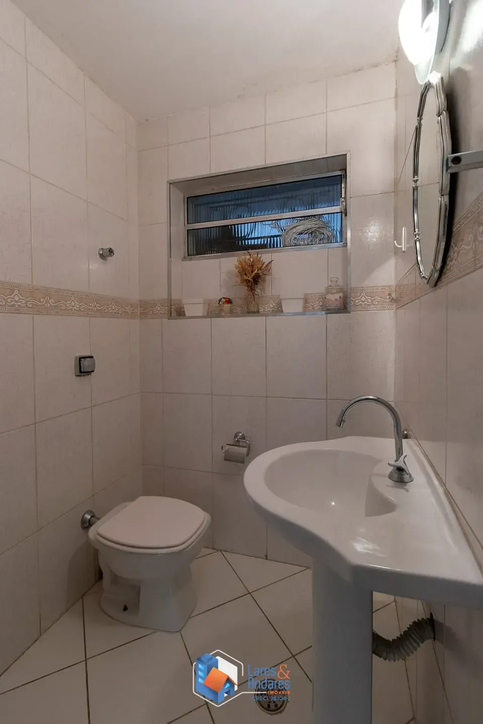 Imagem Sobrado para venda em Planalto Paulista com 4 quartos, sendo 1 suíte, 205m²
