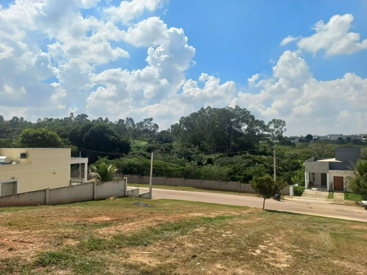 Imagem Terreno à venda em Salto-SP, Residencial Central Parque, 366,53 m² de área!