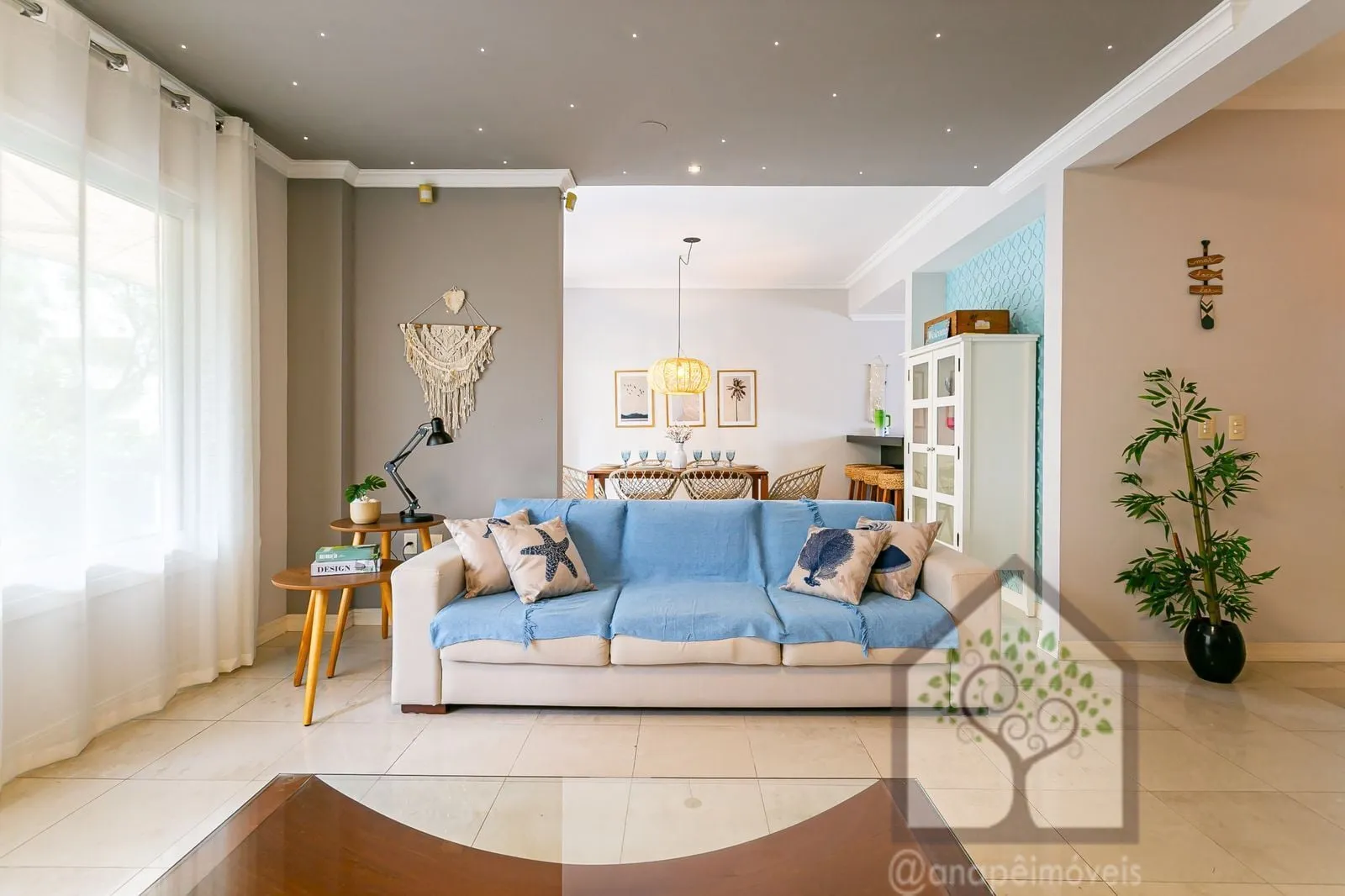 Imagem Casa à venda em Jurerê - Conforto, sofisticação e localização privilegiada!
