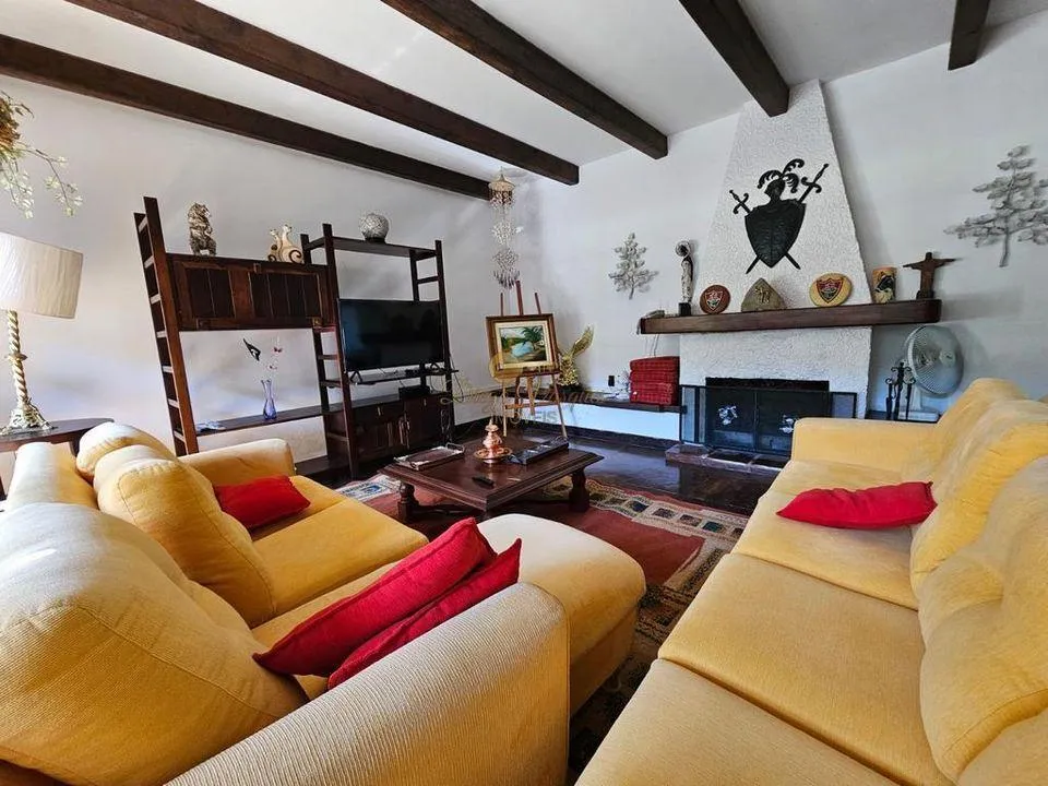 Imagem Casa em Condomínio para Venda em Teresópolis / RJ no bairro Albuquerque